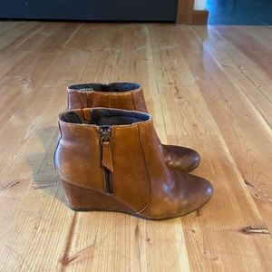 Clarke Leather Wedges